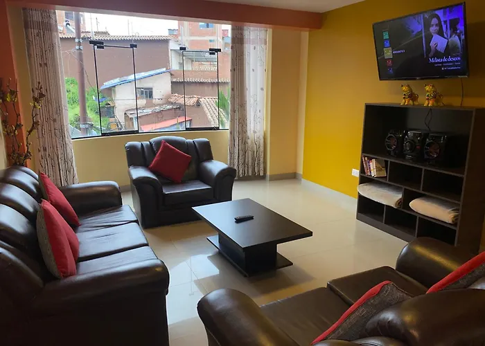 Adriano's Deluxe 2 Apartment *